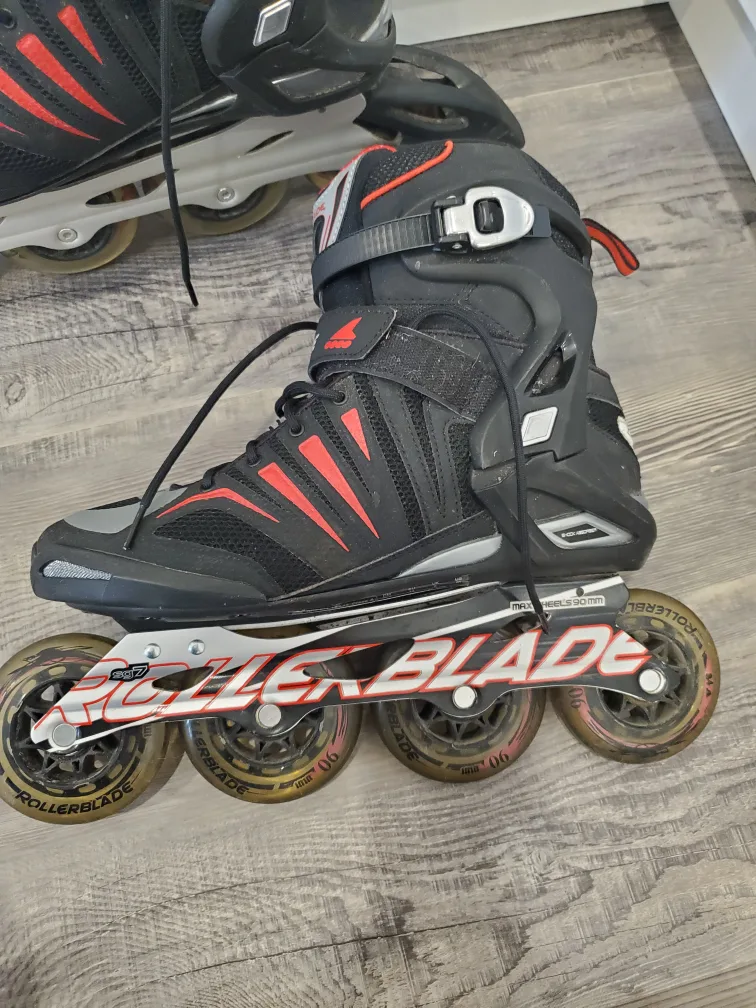 Rollerblade Crossfire 90 mm Inline Skates - men's size 10 image indicator(3)