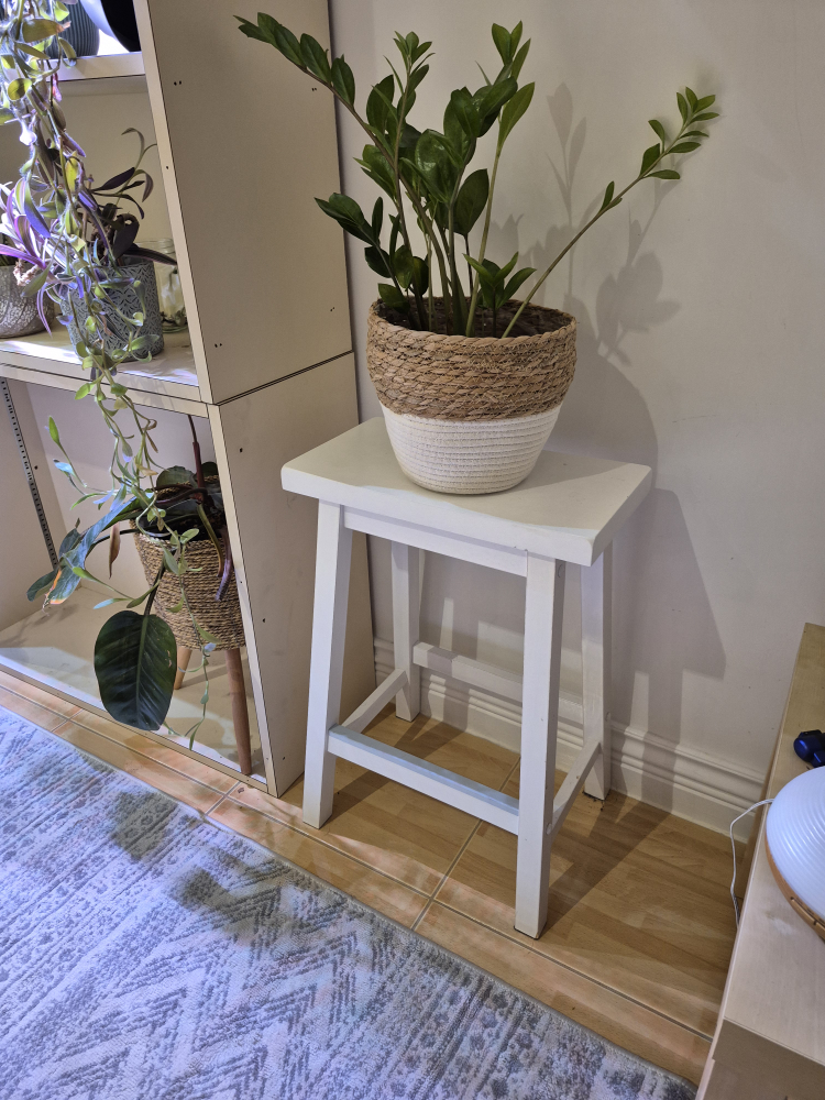 White Wooden Stools - Set of 2 - photo 2