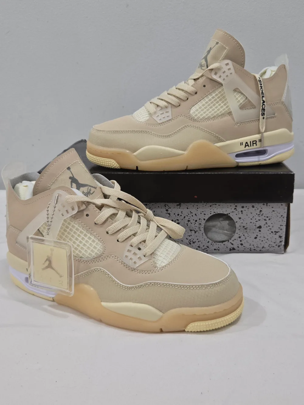 Air Jordan 4 Retro Off- White Sail image indicator(2)