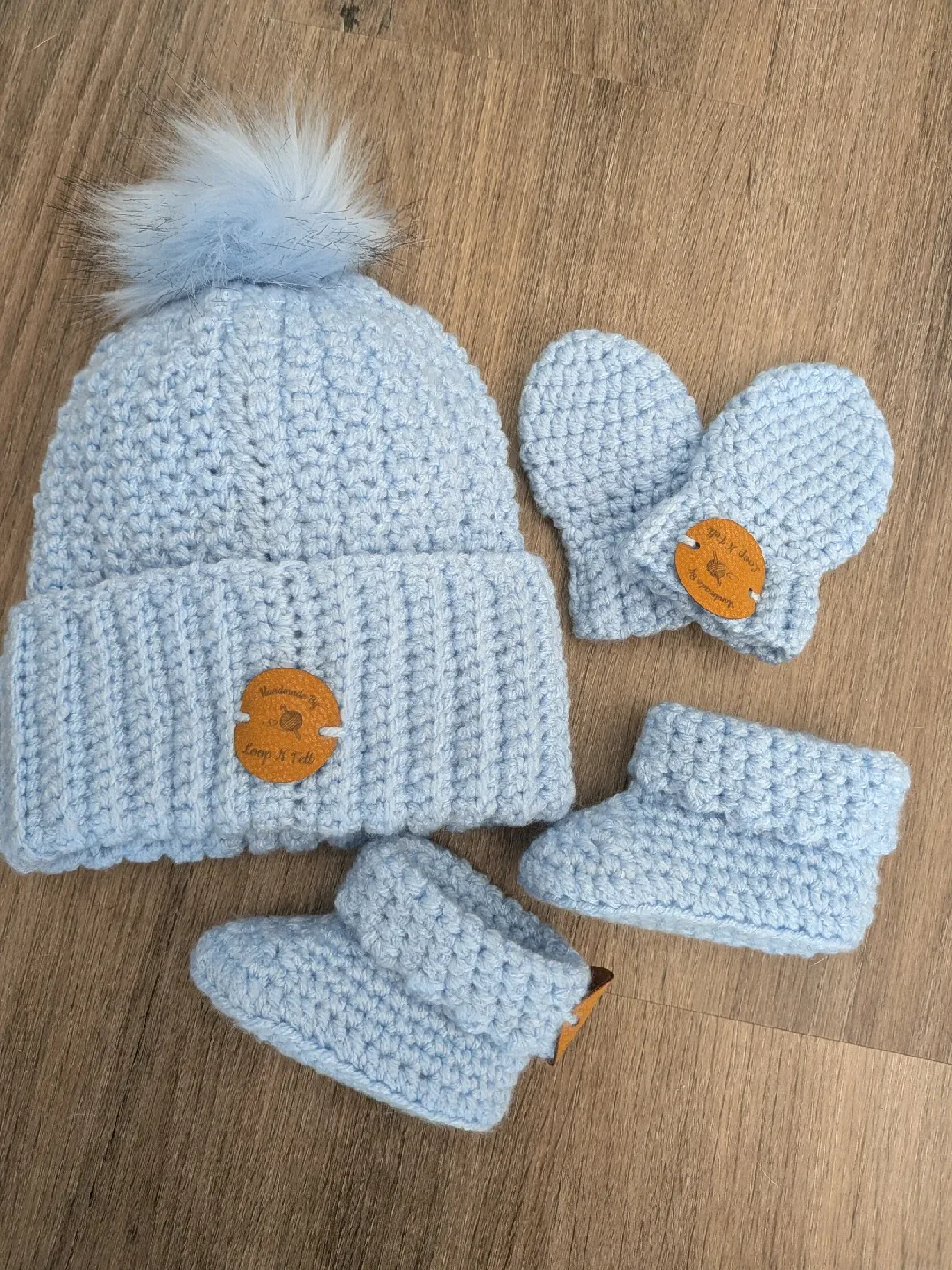 New Handmade Baby Set - Hat, Mittens, Booties image indicator(4)