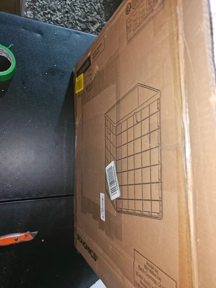 SONGMICS Laundry Basket with Liner - Like New! image indicator(3)