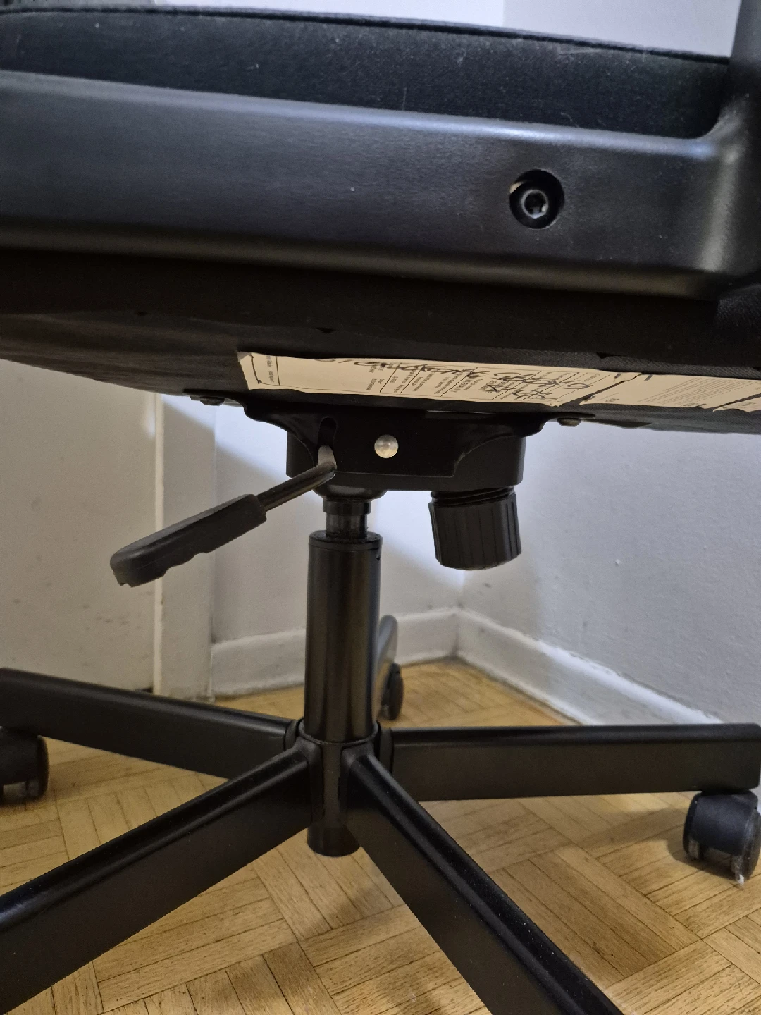 Black Office Chair - photo 5