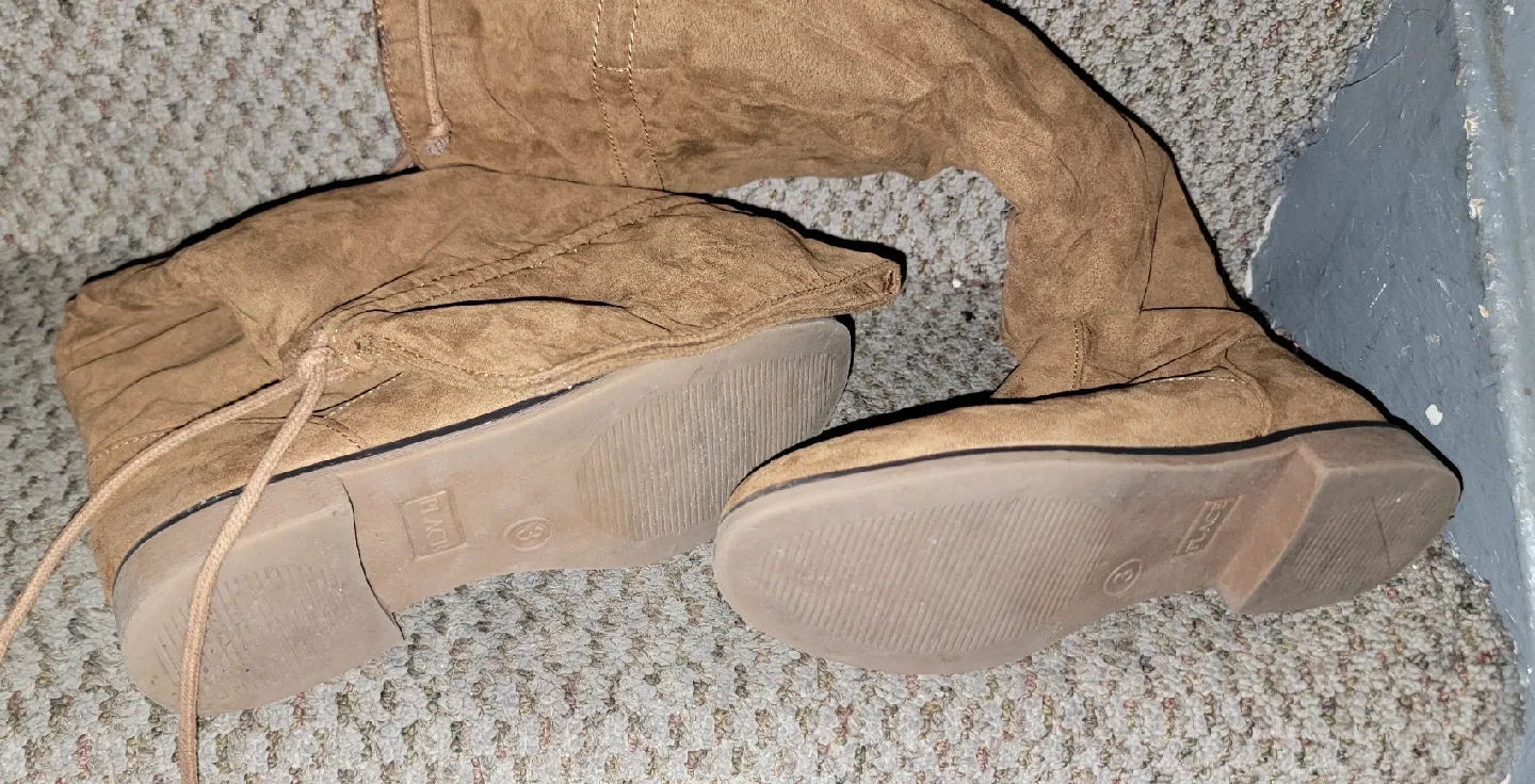 Brown Over-the-Knee Boots - Size 3 image indicator(4)