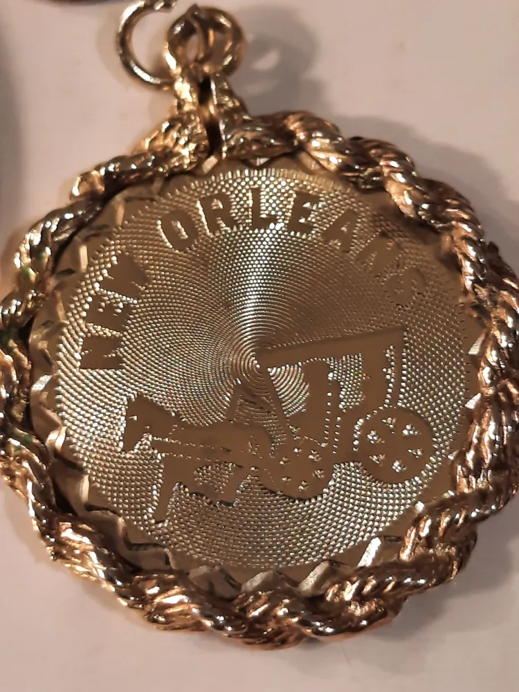 Vintage Gold Tone Pendants labradorite stone & Necklace image indicator(3)