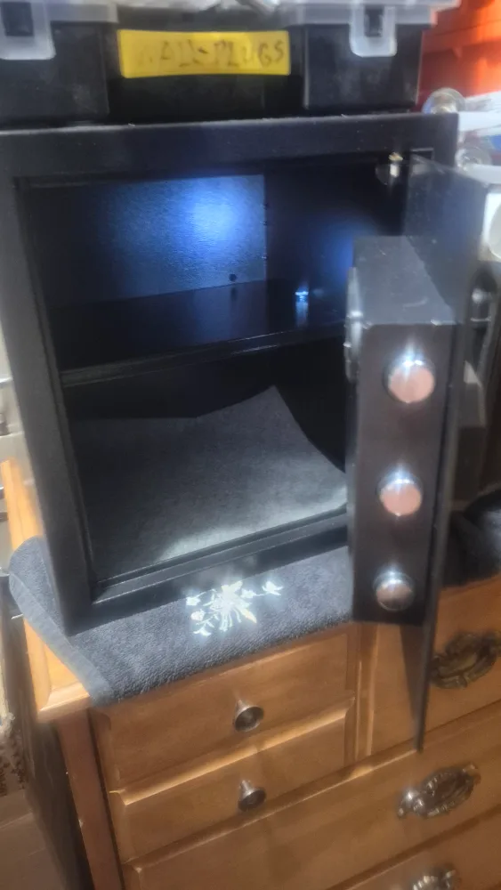 Fireproof safe. with key and or combination image indicator(4)