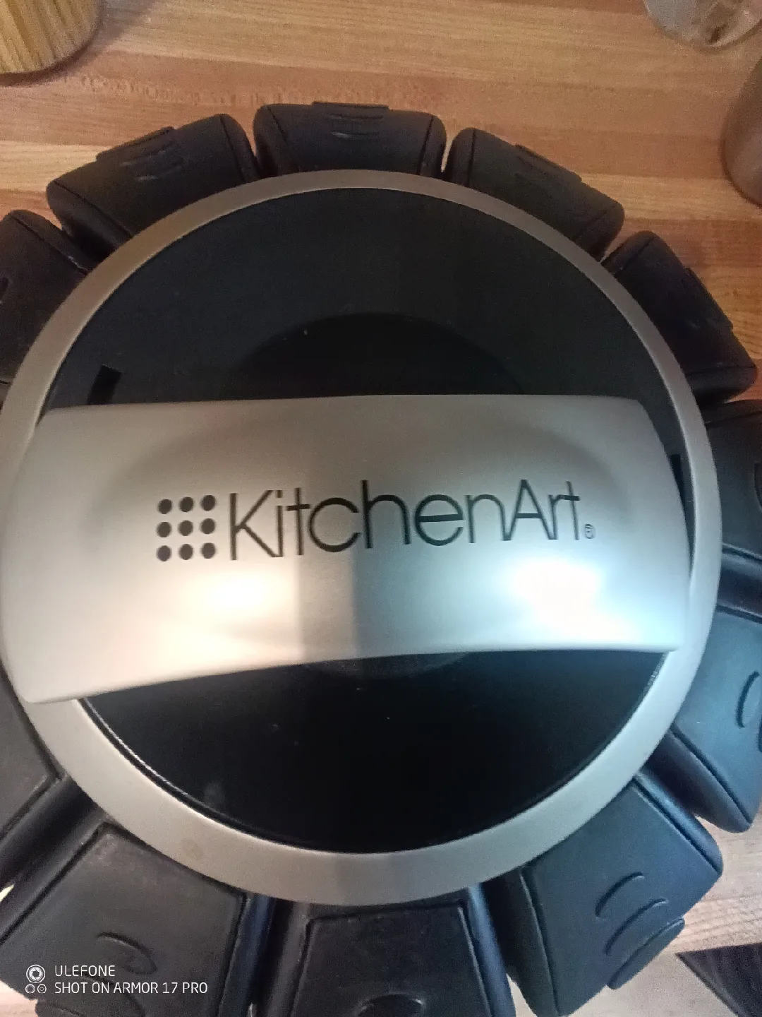 KitchenArt Auto-Measure Spice Carousel image indicator(2)