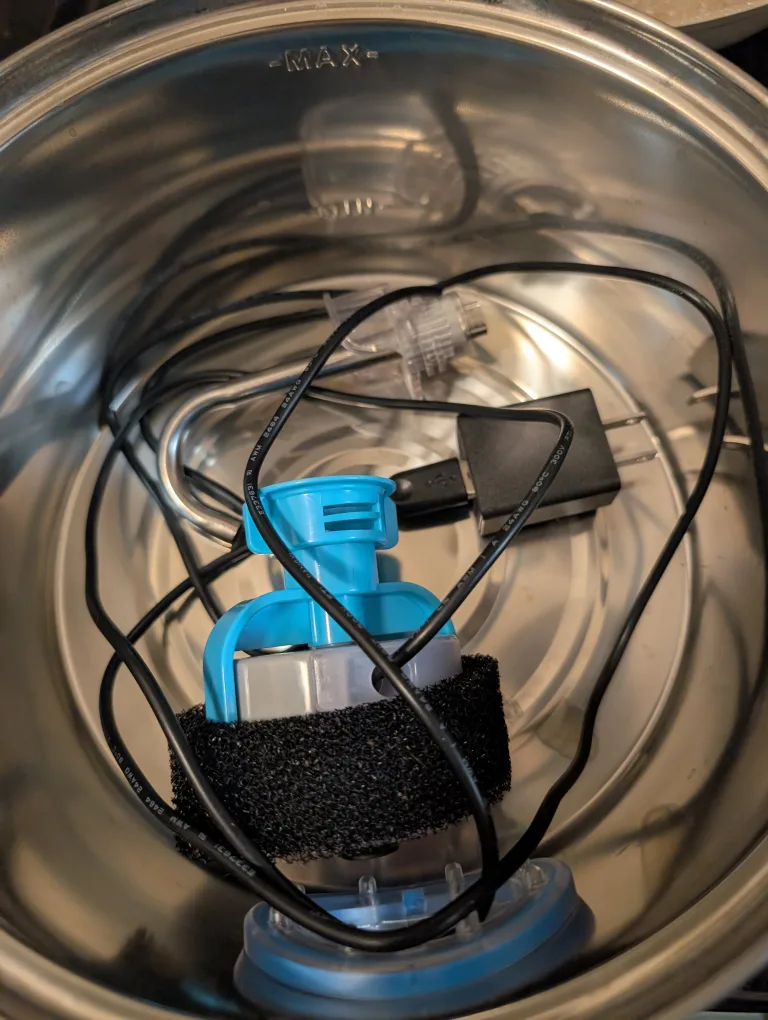 Dog Water Filtered Bowl image indicator(2)