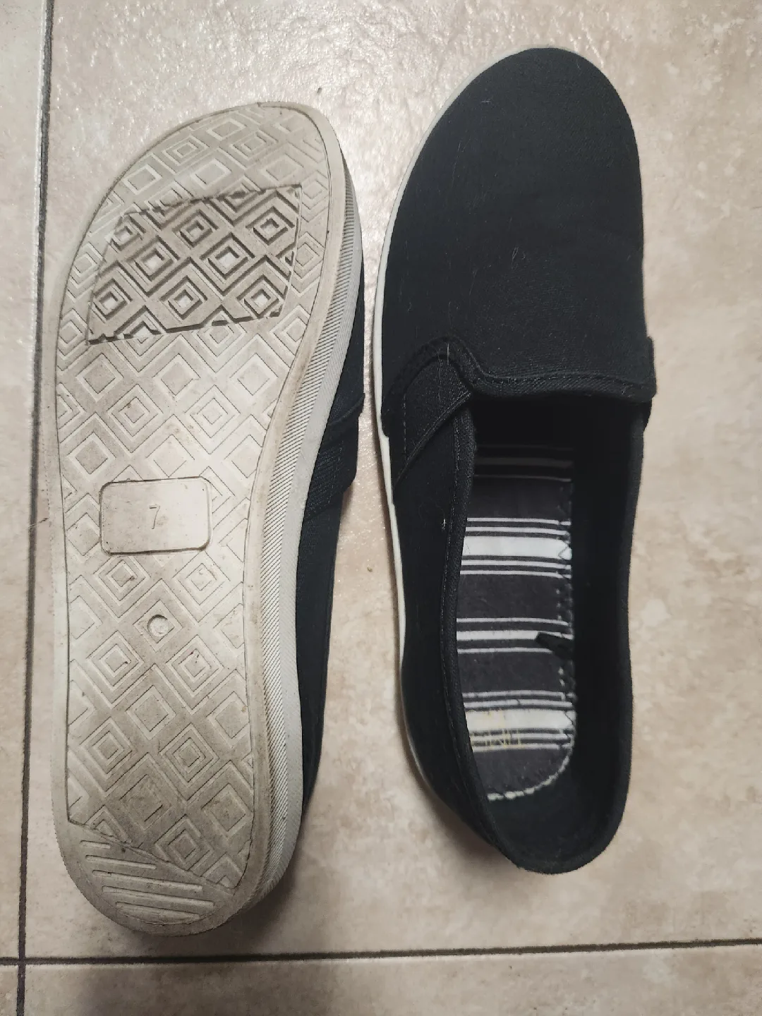 TRU Black Slip-On Shoes - Size 7 image indicator(2)