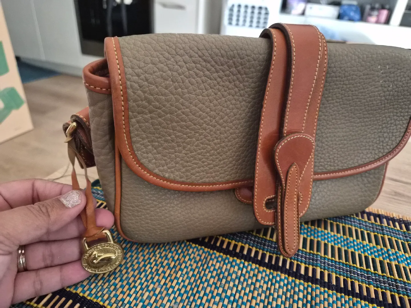 Dooney & Bourke Crossbody Bag image indicator(3)