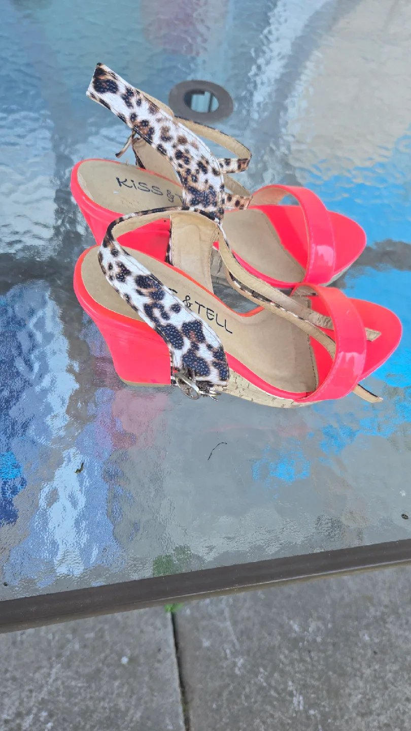 De Blossom Collection Nude Lace Heels image indicator(5)