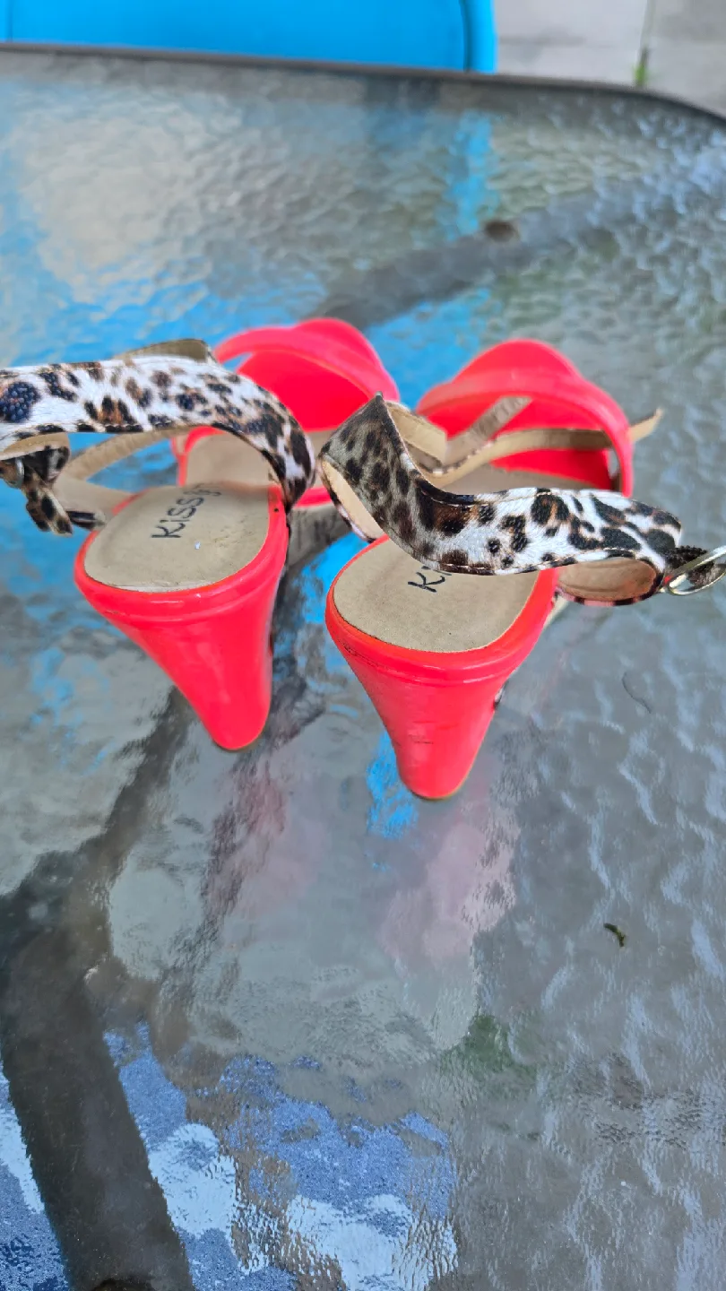 De Blossom Collection Nude Lace Heels image indicator(6)