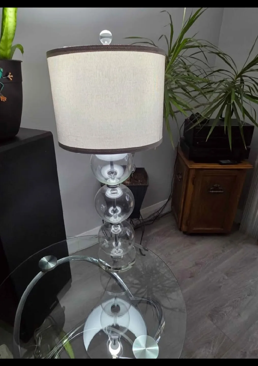 Glass Ball Table Lamp image indicator(3)
