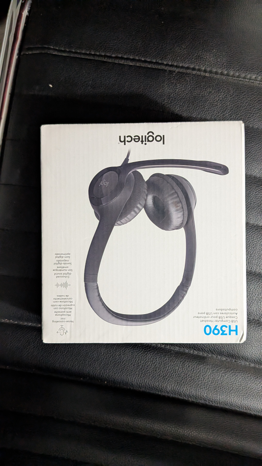 Logitech H390 USB Computer Headset - New in Box!