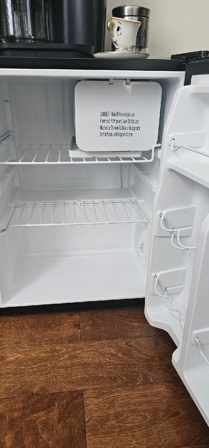 Galanz Compact Refrigerator image indicator(3)