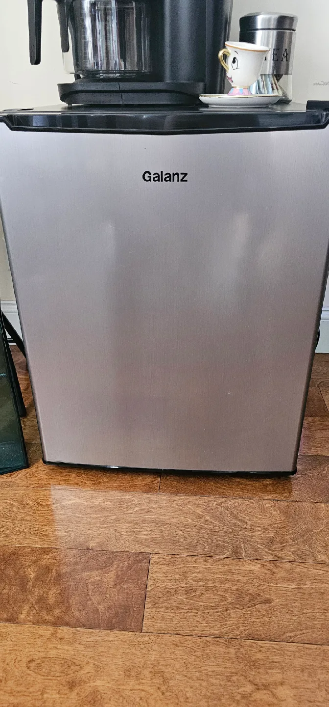 Galanz Compact Refrigerator image indicator(4)