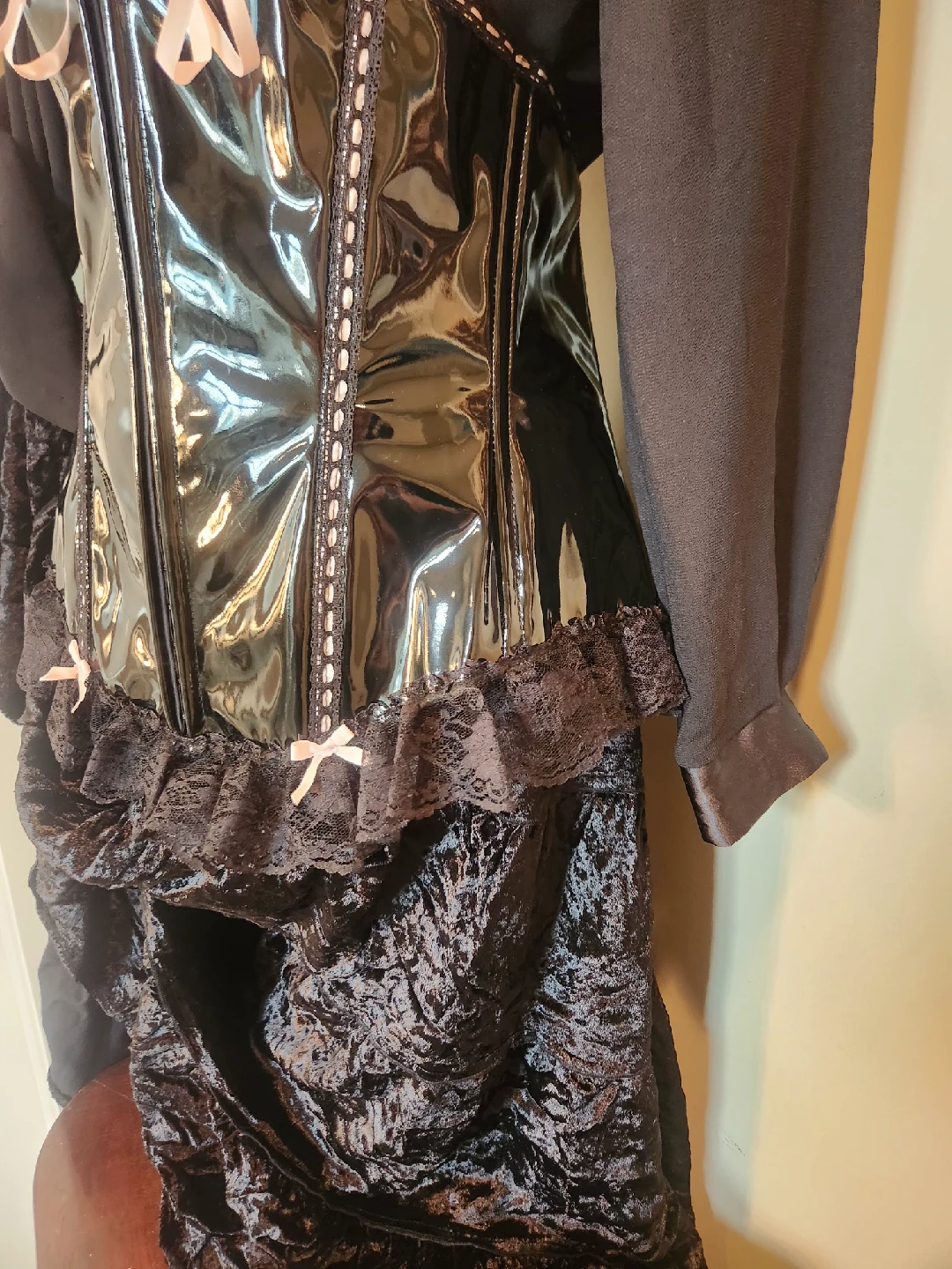 Black Corset, blouse & crushed velvet skirt - photo 2