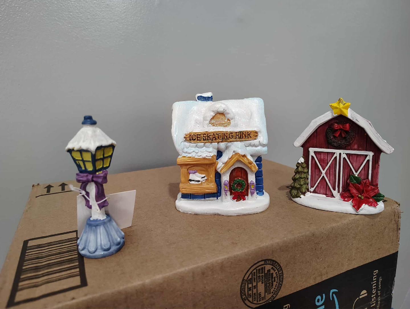 Christmas Village Decoration Set