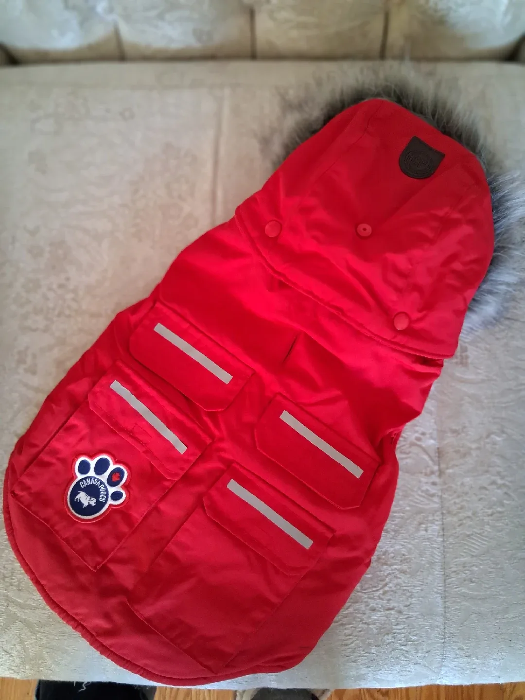 Canada Pooch Dog Coat - Size 14 thumbnail