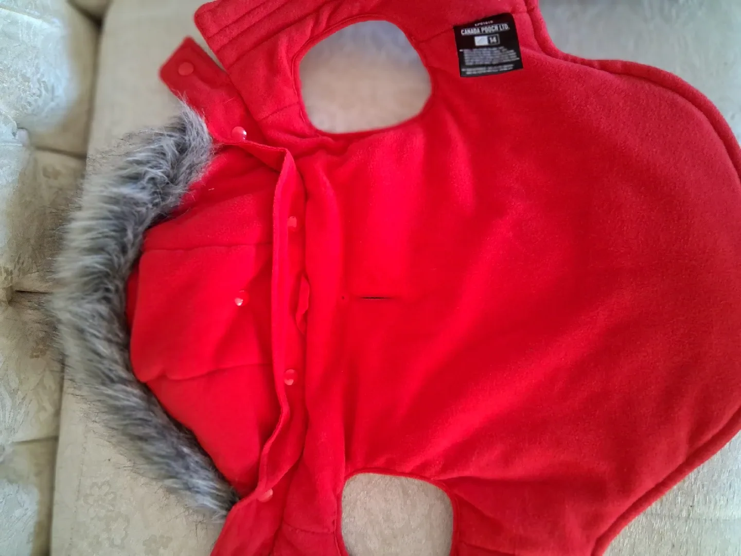 Canada Pooch Dog Coat - Size 14 image indicator(3)