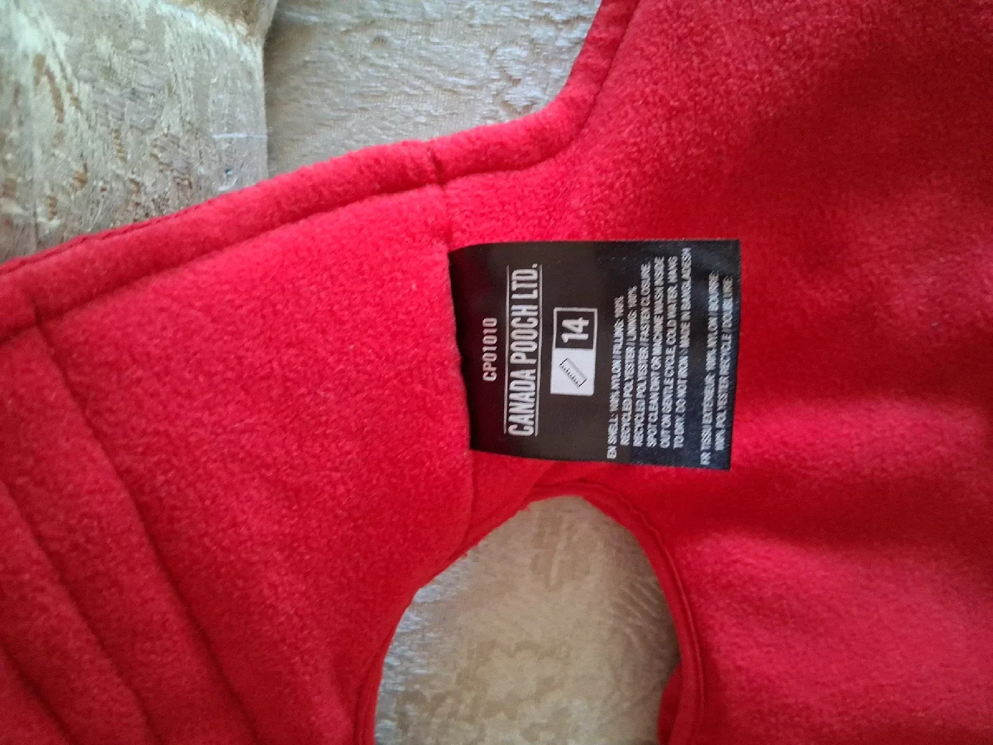 Canada Pooch Dog Coat - Size 14 image indicator(4)