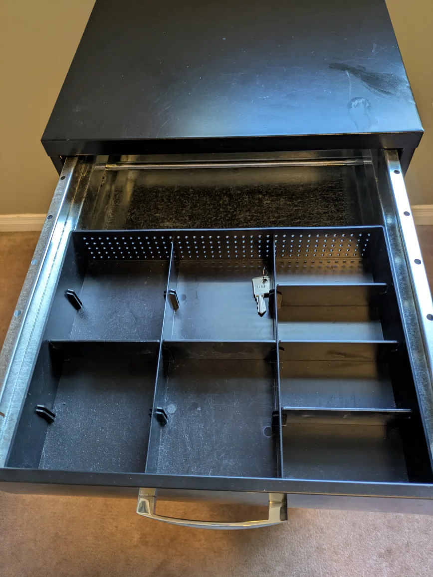Black 3-Drawer Filing Cabinet image indicator(3)