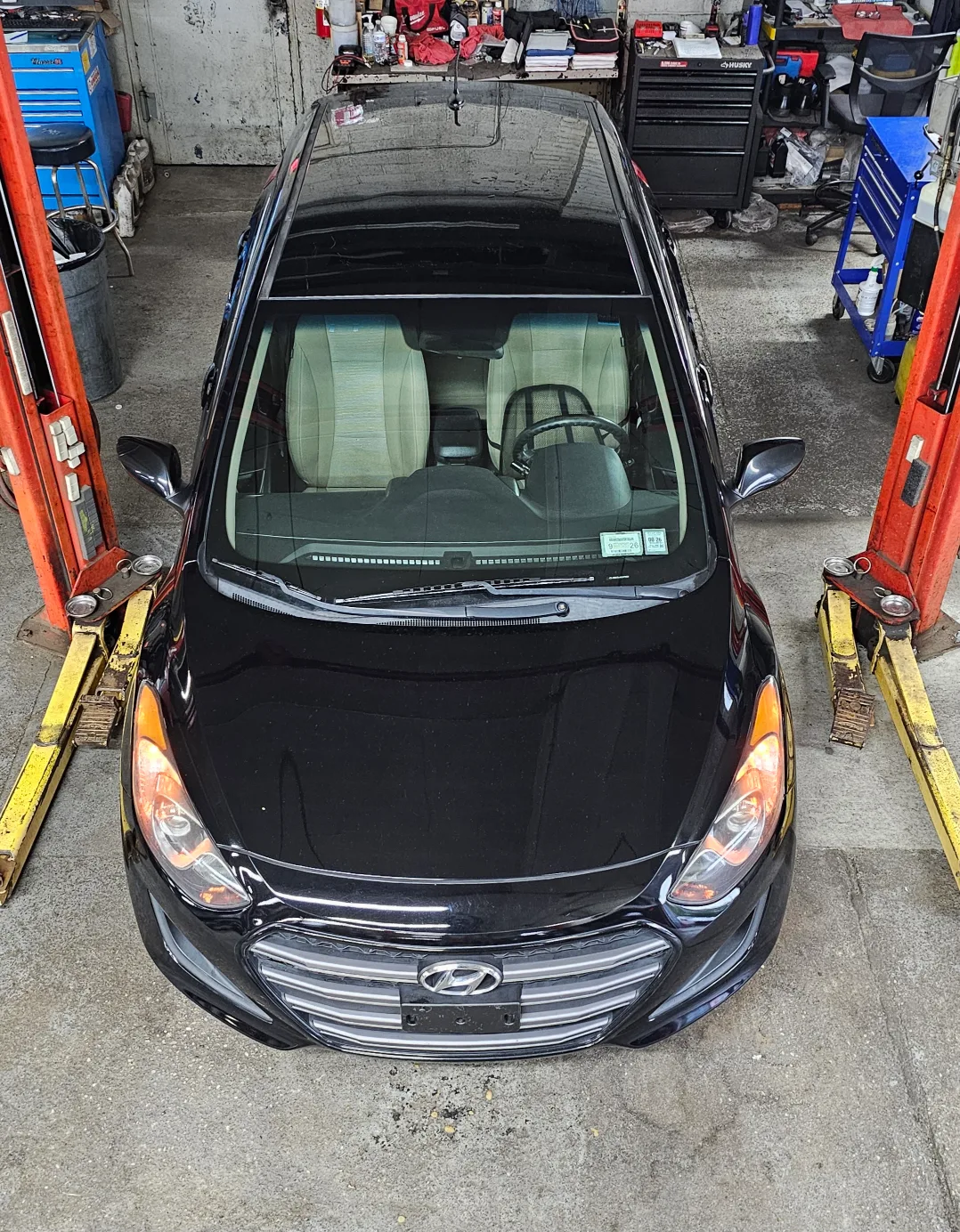 Hyundai Elantra GT - Black Hatchback thumbnail