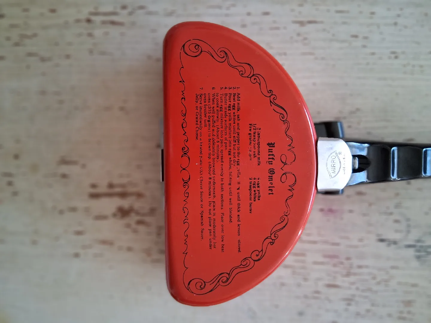 Vintage Mirro French Omelet Pan image indicator(2)