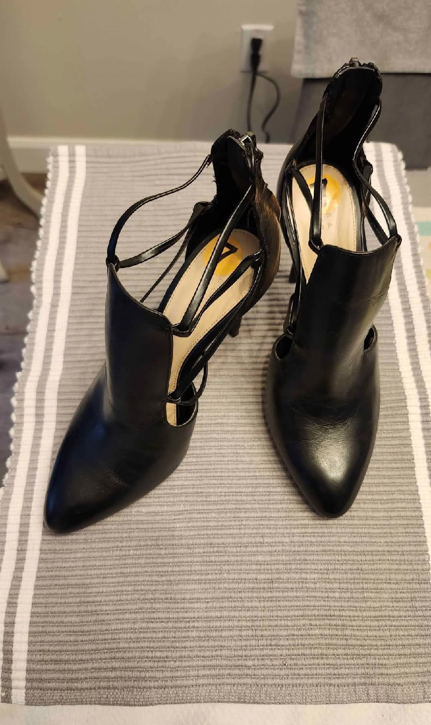 Leather Cutout Heels Shootie Size 37 *NEW* PICKUP IN THORNHILL - photo 3
