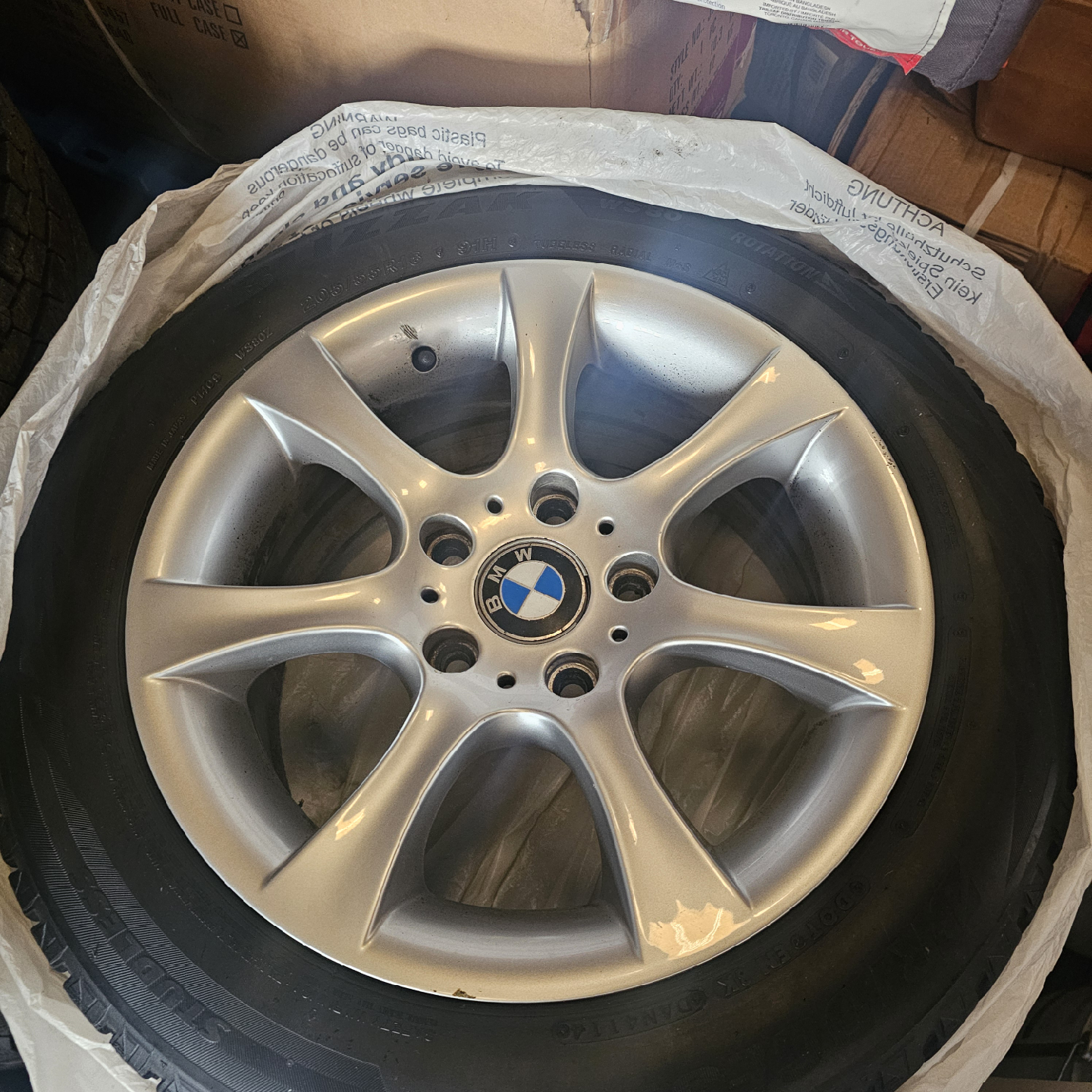 BMW Wheel with 205/55R16 Tire