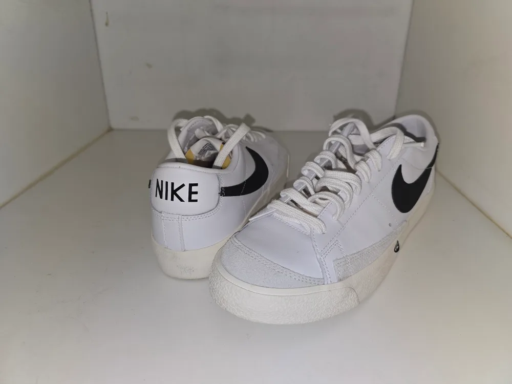 Nike Blazer Low '77 White/Black Sneakers size 10 image indicator(4)