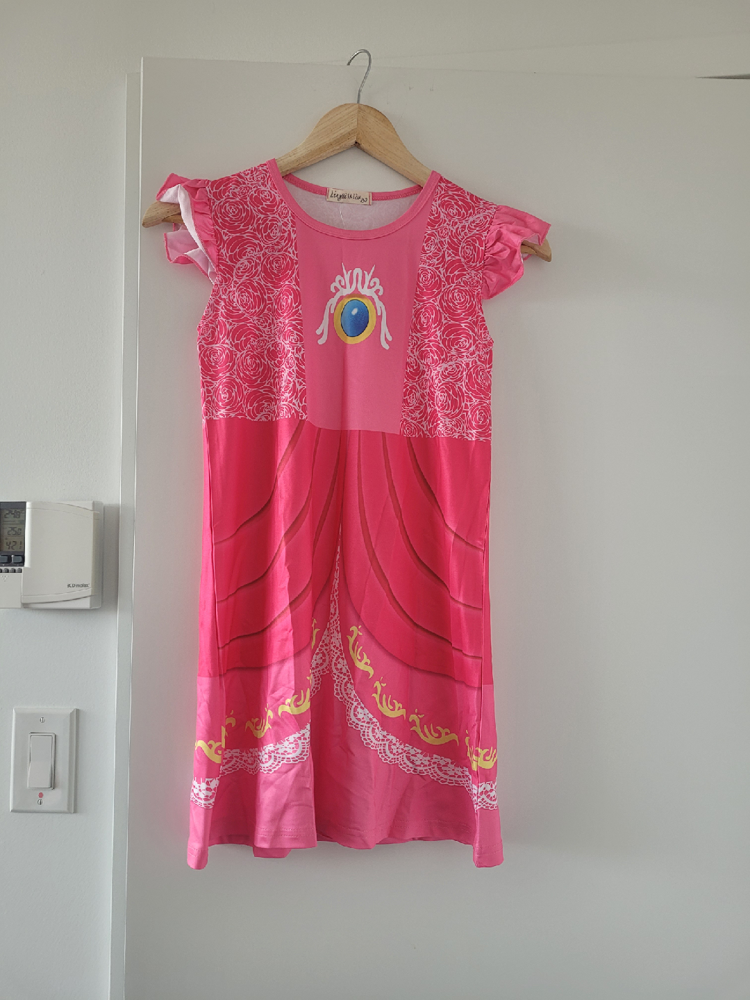 BNWT Princess Peach Pyjama Dress, Size 6-10 years