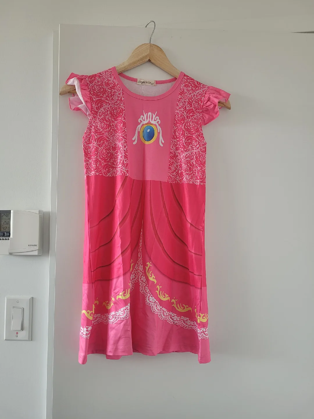 BNWT Princess Peach Pyjama Dress, Size 6-10 years thumbnail