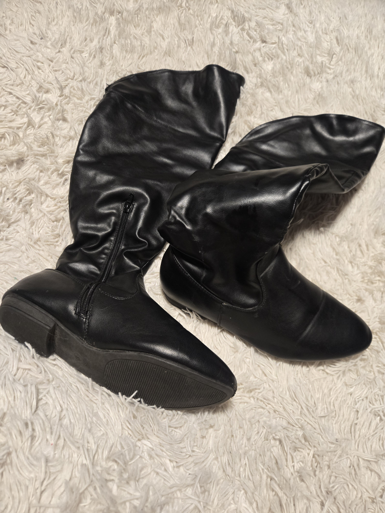 Black Over-the-Knee Boots