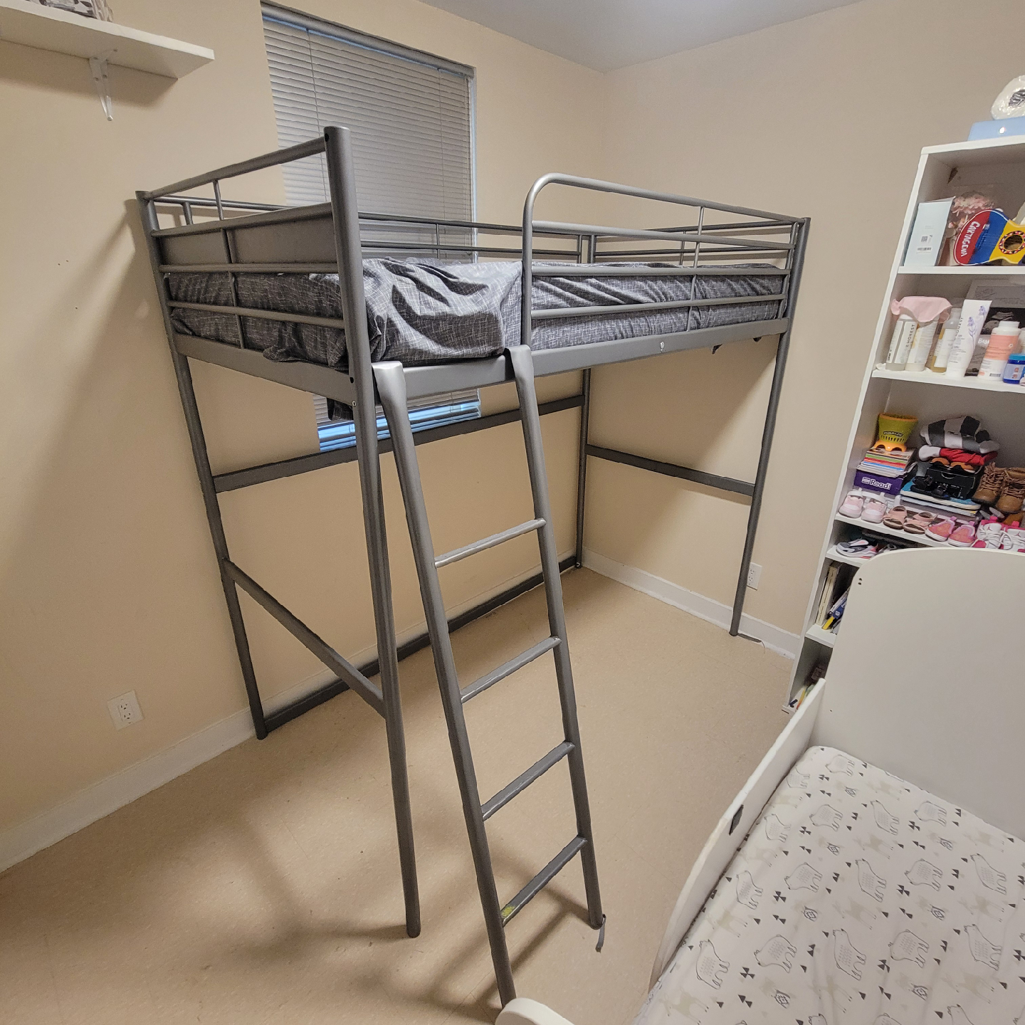 Loft Bunk Bed (single) No mattress. - photo 2