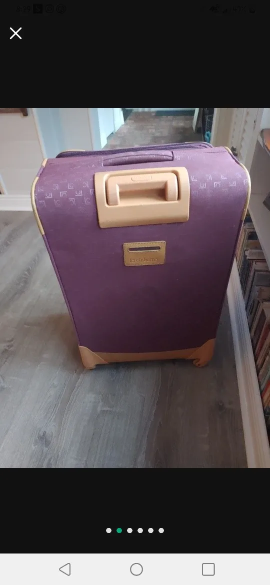 Liz Claiborne Rolling Suitcase image indicator(2)