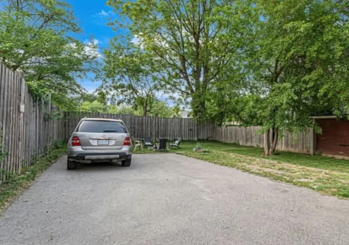 1 Bedroom Basement Apartment image indicator(9)