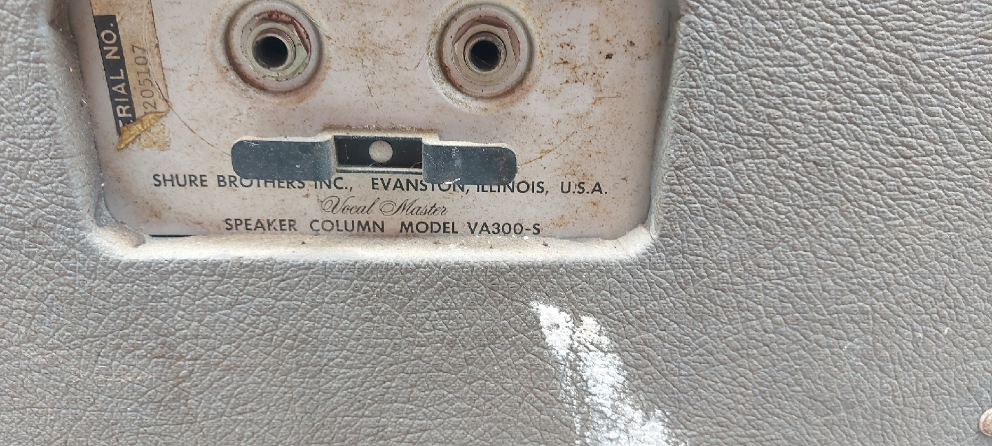 Shure Vocal Master VA300-S & Traynor PA Column Speaker - photo 4