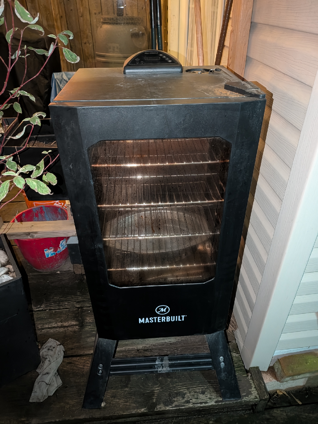 Masterbuilt Electric Smoker + cover - photo 3
