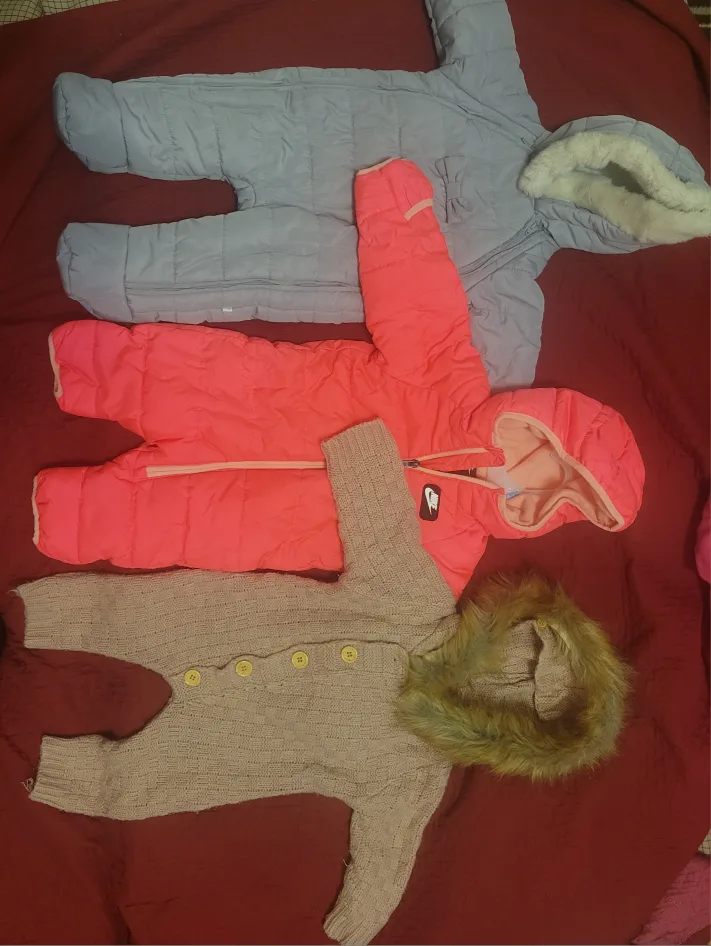 Baby Clothes Bundle - image indicator(8)