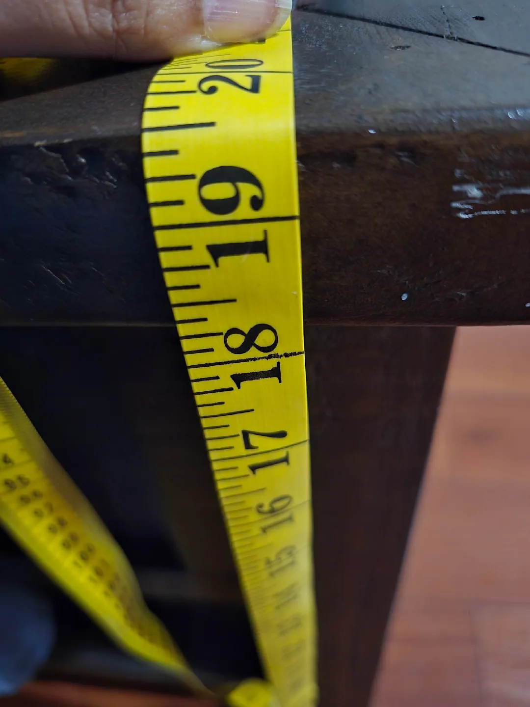 Rustic Farmhouse Style Coffee Table with Storage image indicator(4)