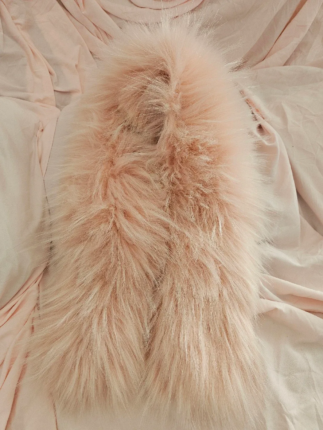 Pink Faux Fur Scarf thumbnail