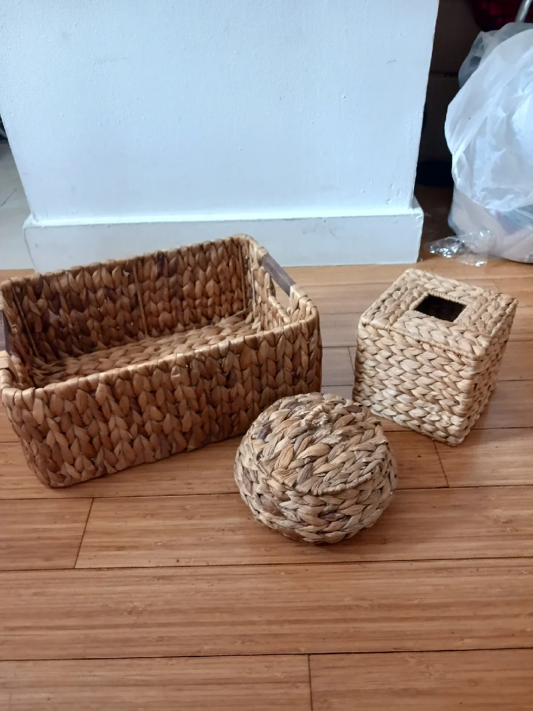 Rustic 3-Piece Wovel Basket Set - Minimalist Storage & Decor image indicator(4)
