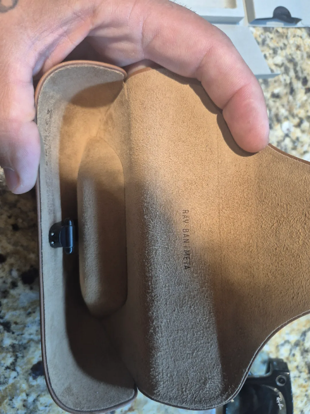 Ray-Ban Wayfarer RW4006 Matte Black Sunglasses image indicator(6)