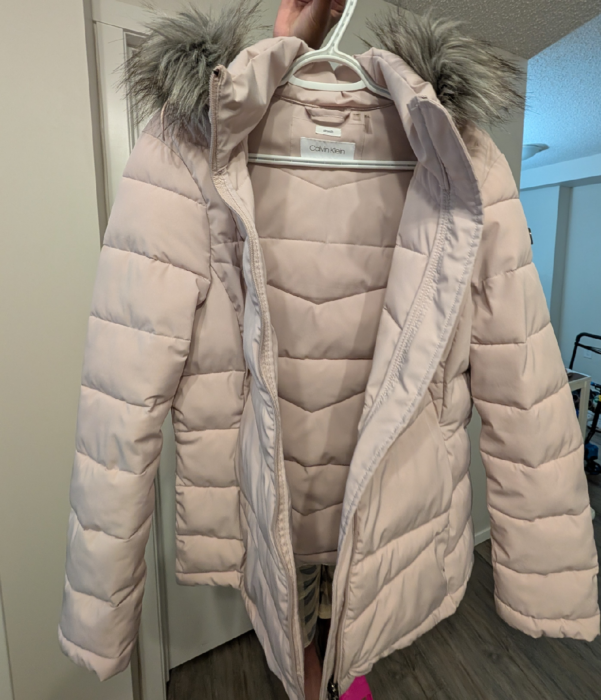 Calvin Klein Puffer Jacket - Size Large - photo 4