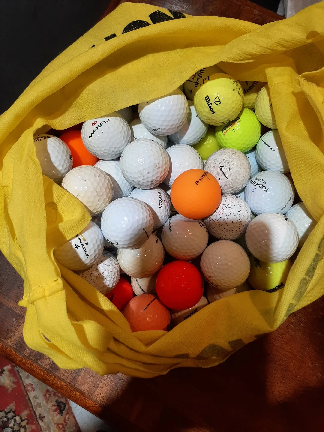 Mixed Golf Balls in Yellow Bag thumbnail