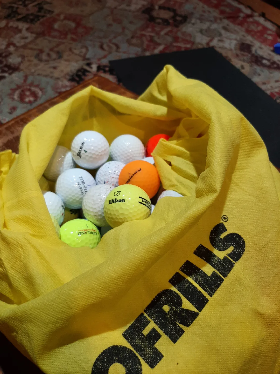 Mixed Golf Balls in Yellow Bag image indicator(2)