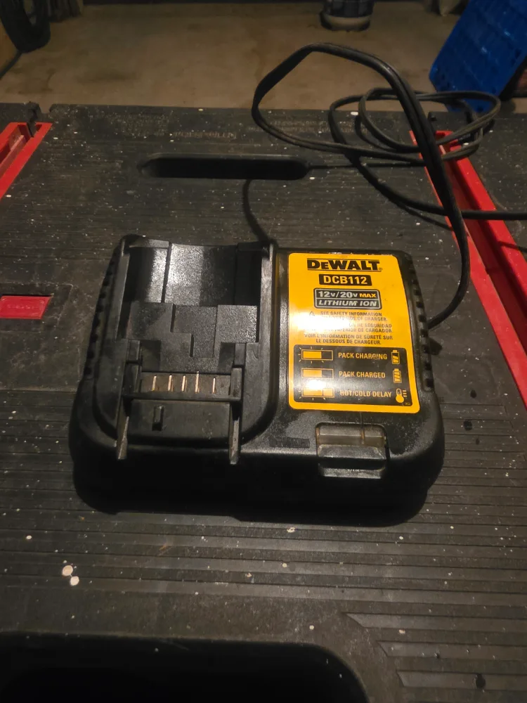DeWalt DCB112 Battery Charger thumbnail