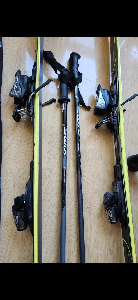 Skis and Swix Poles. 174cm image indicator(6)