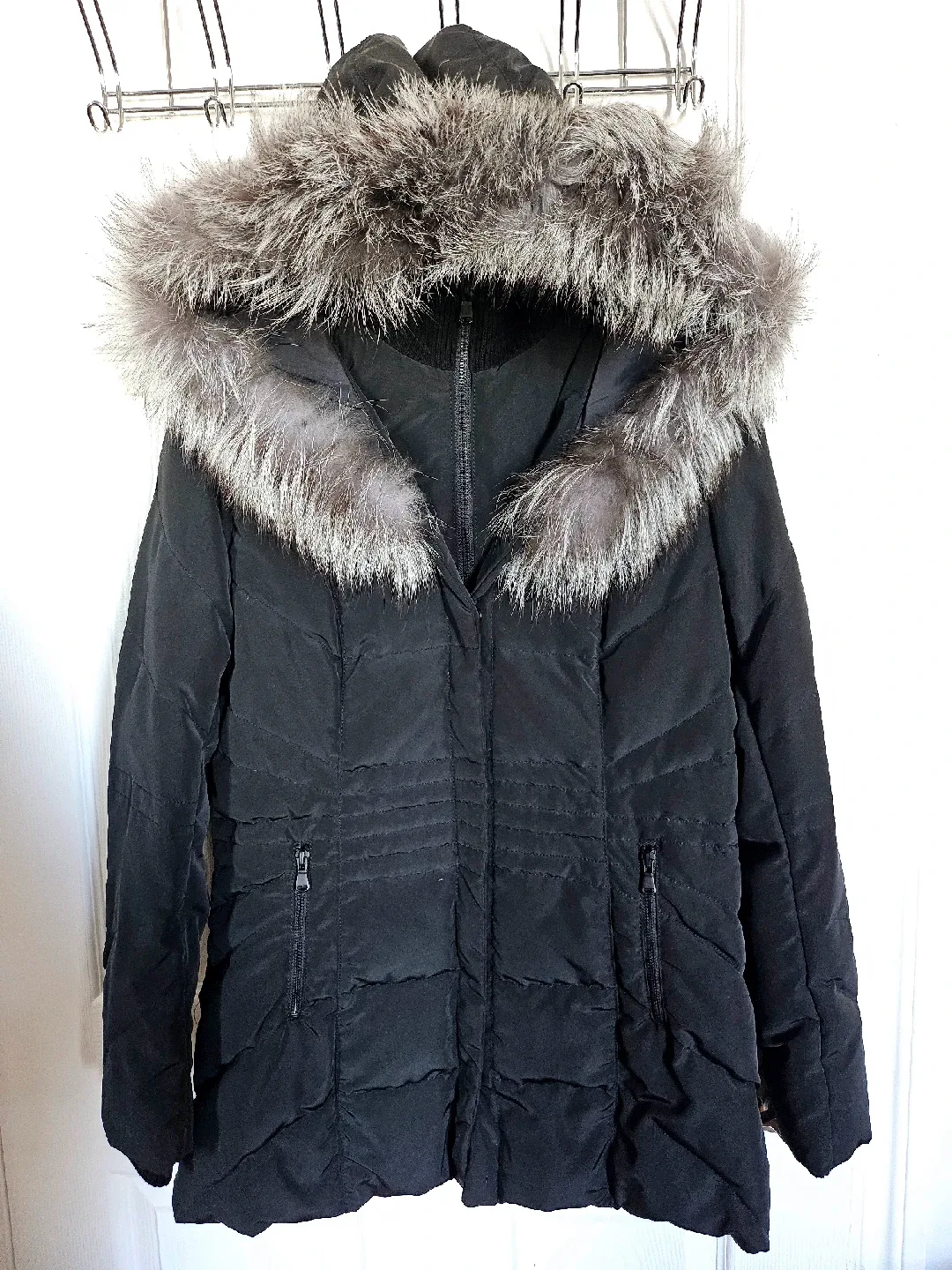 Danier Black Down Filled Winter Coat image indicator(4)