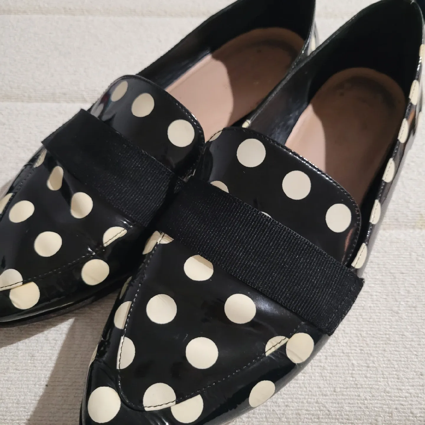 Kate Spade Patent Leather  Black/White Polka Dot Flats Size 10 thumbnail
